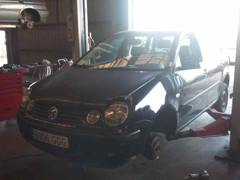 VOLKSWAGEN POLO (9N1)