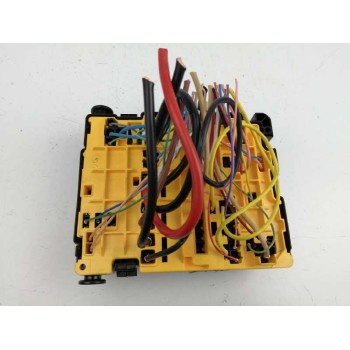 Recambio de caja reles / fusibles para opel corsa f 1.2 referencia OEM IAM 9804848480 SOPORTE ROTO 