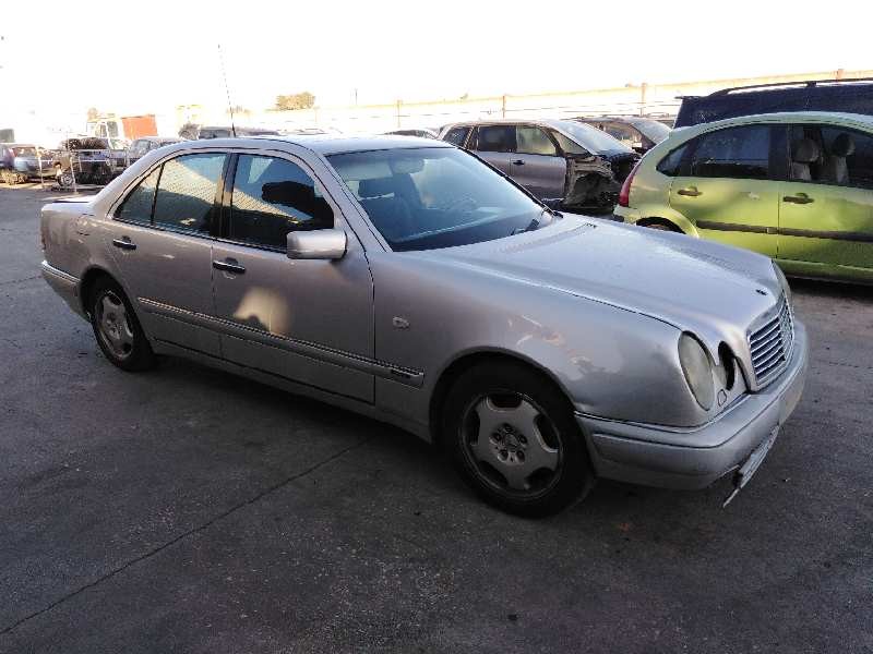 mercedes-benz clase e (w210) berlina diesel del año 1998
