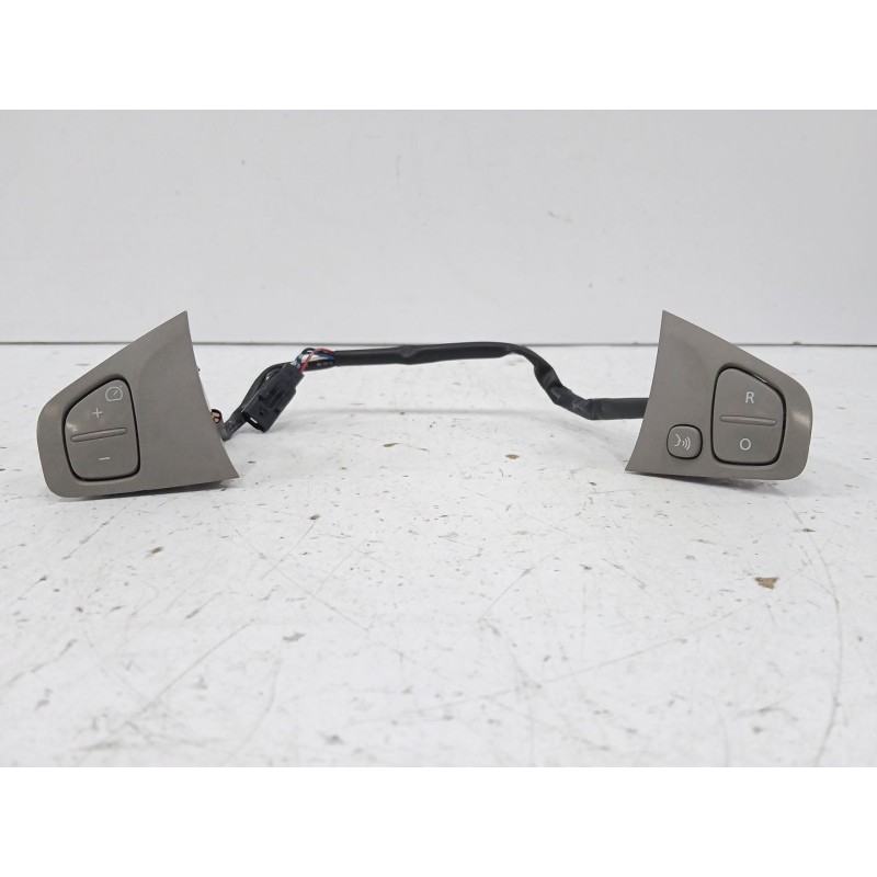 Recambio de mando volante para renault zoe (bfm_) zoe referencia OEM IAM 255509858R  