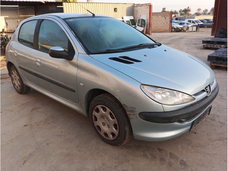 PEUGEOT 206 BERLINA