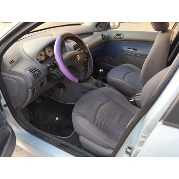 peugeot 206 berlina del año 2004