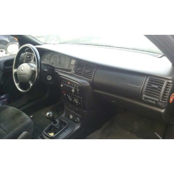 opel vectra b berlina del año 1995