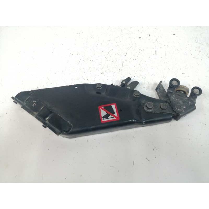Recambio de soporte / guia puerta corredera para mazda 5 berl. (cr) 2.0 turbodiesel cat referencia OEM IAM  DERECHA 