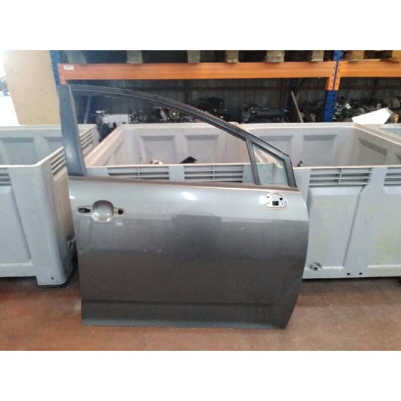 Recambio de puerta delantera derecha para toyota corolla verso (r1) 2.2 d-4d luna referencia OEM IAM 670010F011  