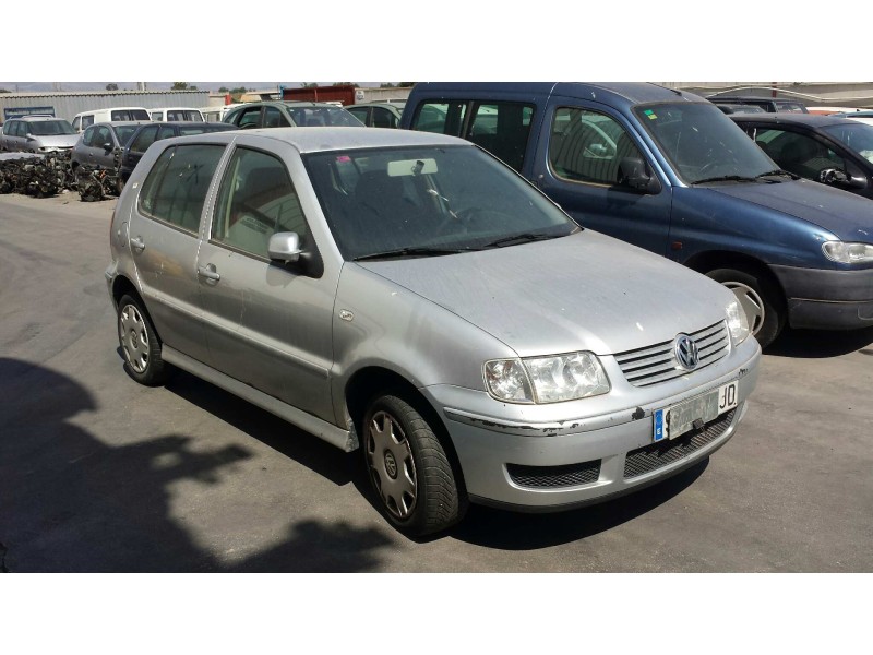 VOLKSWAGEN POLO BERLINA (6N2)