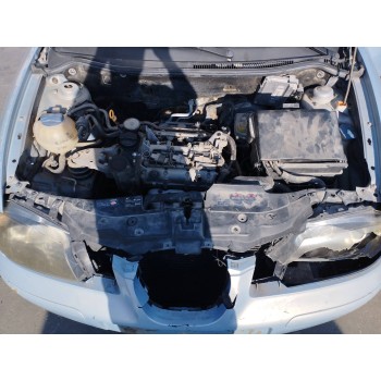 seat ibiza (6l1) del año 2002