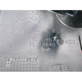 Recambio de aleron trasero para citroën c3 aircross referencia OEM IAM 13475957 ROJO 