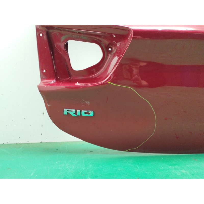 PORTON TRASERO NECESITA REPARACION