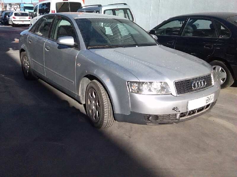AUDI A4 BERLINA (8E)