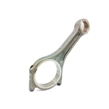 Recambio de biela para land rover discovery 4 tdv6 se referencia OEM IAM   