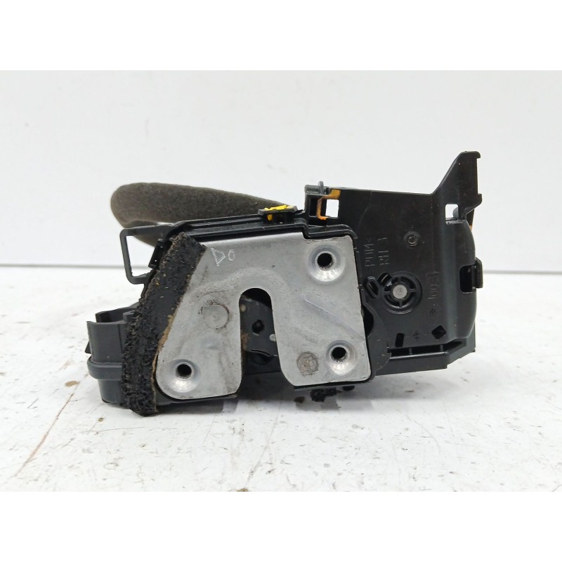 Recambio de cerradura puerta trasera derecha para renault zoe (bfm_) zoe referencia OEM IAM 825029017R  