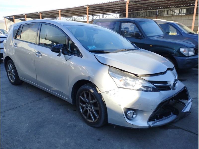 TOYOTA VERSO