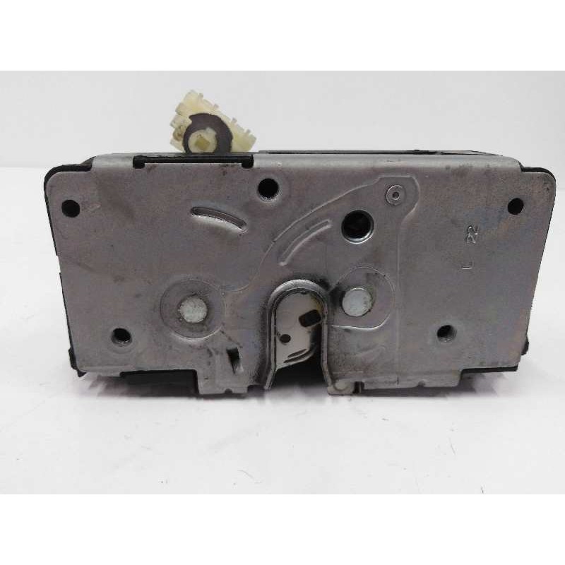 Recambio de cerradura puerta trasera izquierda para opel corsa e 1.4 16v bivalent. gasolina / lpg referencia OEM IAM 13431842  