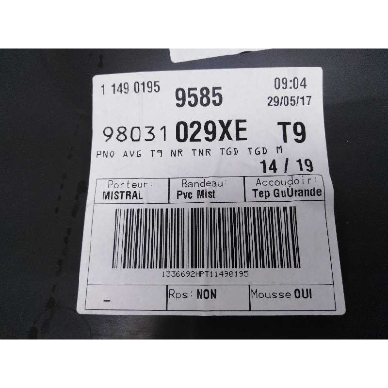 GUARNECIDO PUERTA DELANTERA IZQUIERDA