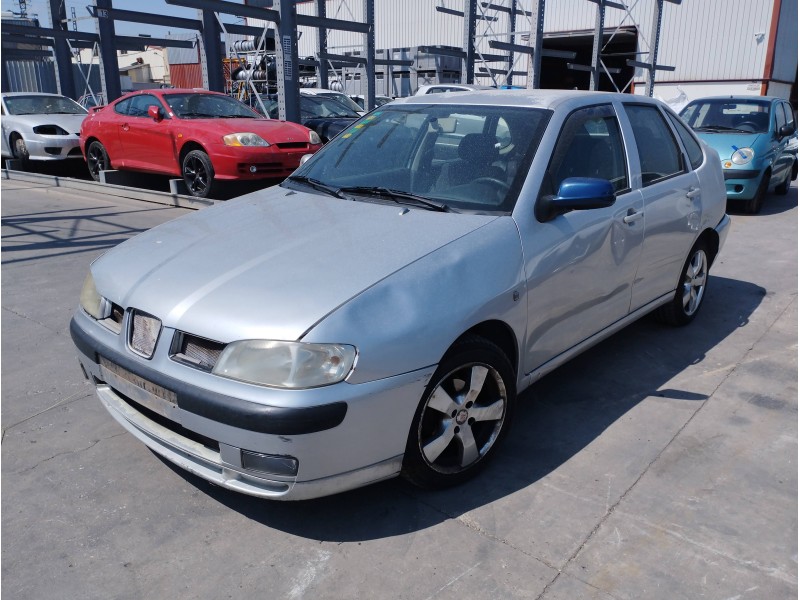 SEAT CORDOBA BERLINA (6K2)