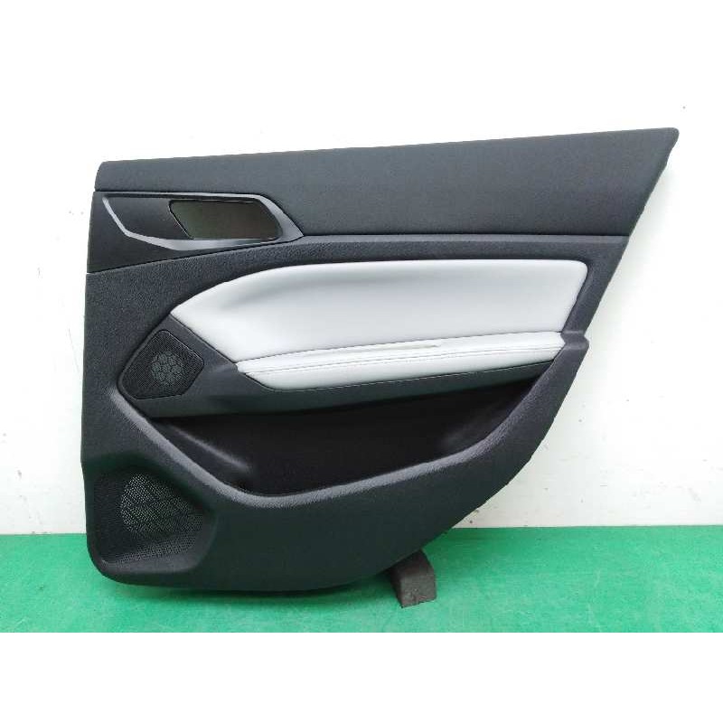 Recambio de guarnecido puerta trasera derecha para peugeot 308 sw 1.2 12v e-thp referencia OEM IAM   