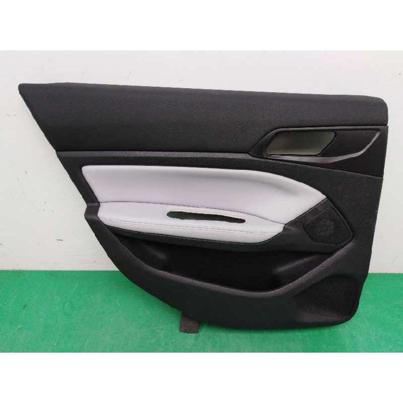 GUARNECIDO PUERTA TRASERA IZQUIERDA