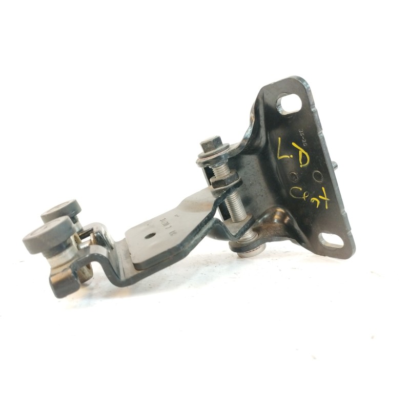 Recambio de soporte / guia puerta corredera para volkswagen caddy furgón/kombi 2.0 tdi referencia OEM IAM 2K7843304A LATERAL DER