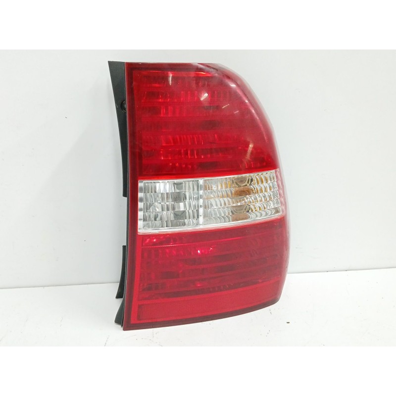 Recambio de piloto trasero derecho para kia sportage ii (je_, km_) 2.0 crdi 4wd referencia OEM IAM 082231938RR  