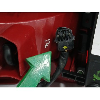 Recambio de piloto trasero derecho para kia sportage ii (je_, km_) 2.0 crdi 4wd referencia OEM IAM 082231938RR  