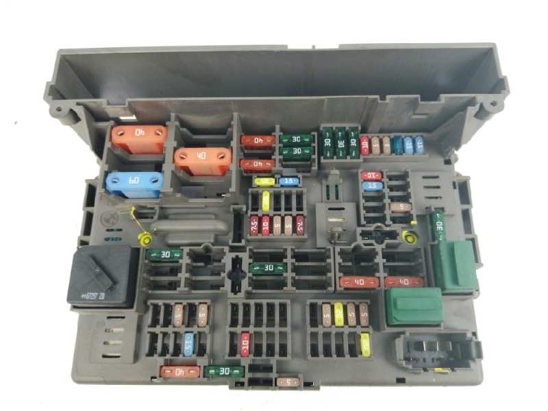 Recambio de caja reles / fusibles para bmw serie 3 touring (e91) 2.0 16v diesel referencia OEM IAM 61149116447 9116447 