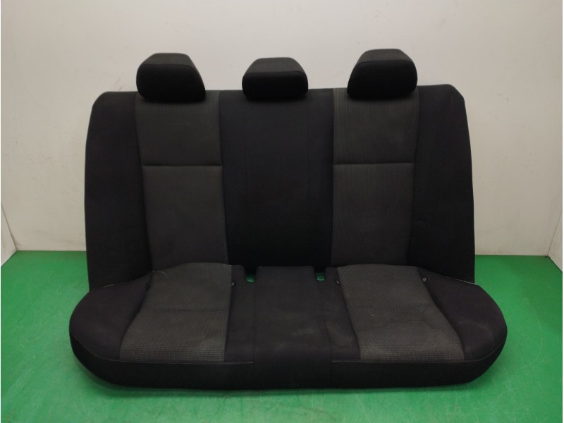 Recambio de asientos traseros para mercedes-benz clase c (w204) lim. c 180 cdi blueefficiency (204.000) referencia OEM IAM Recambio de asientos traseros para mercedes-benz clase c (w204) lim. c 180 cdi blueefficiency (204.000) referencia OEM IAM