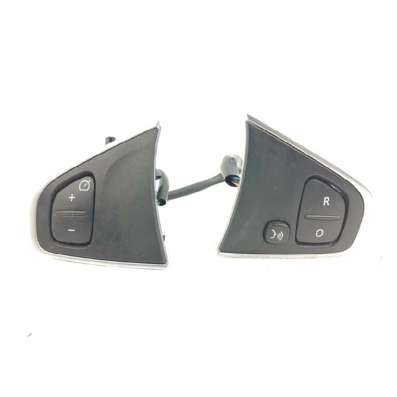 Recambio de mando volante para renault clio iv 0.9 tce referencia OEM IAM 631561000A  