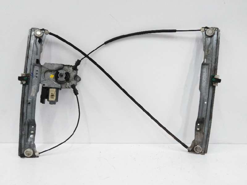 Recambio de elevalunas delantero izquierdo para renault clio iii 2.0 16v referencia OEM IAM FUNDA 440776D CARIBE FUNDA