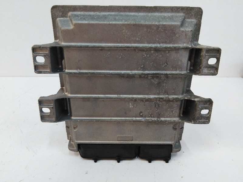 Recambio de centralita motor uce para mg serie 75 (rj) 1.8 comfort referencia OEM IAM NNN100682  