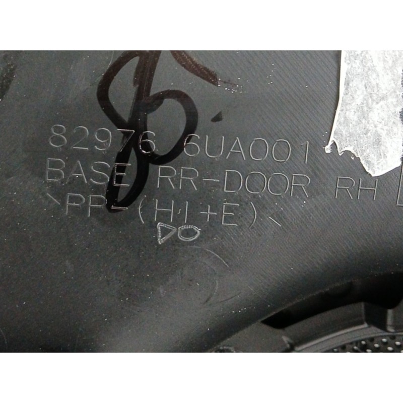 GUARNECIDO PUERTA TRASERA DERECHA
