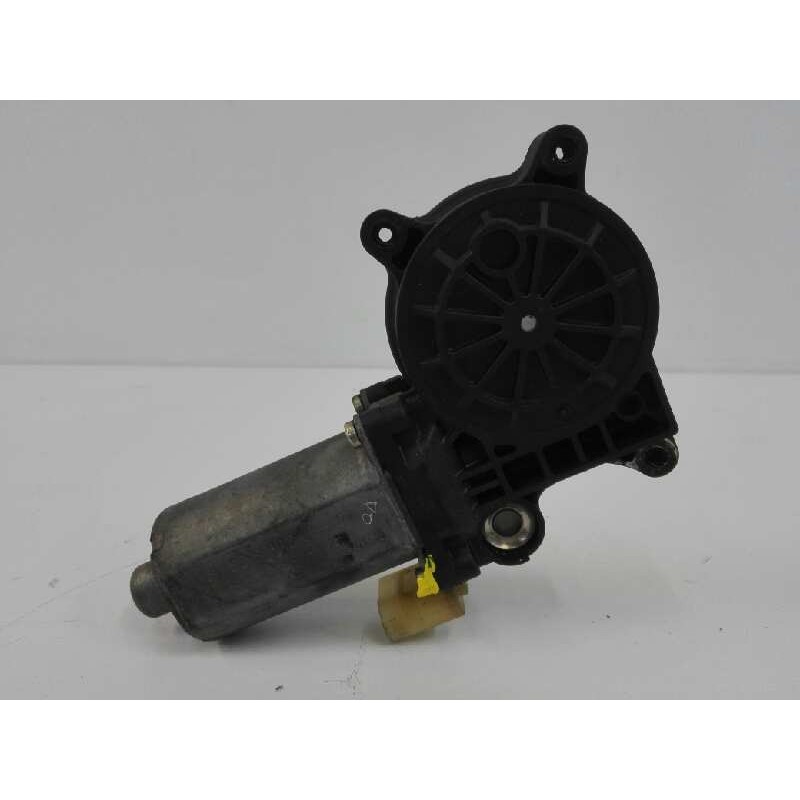 Recambio de motor elevalunas delantero izquierdo para bmw serie 3 berlina (e46) 3.0 24v turbodiesel cat referencia OEM IAM 67628