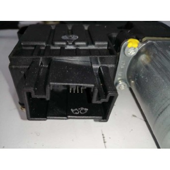 Recambio de elevalunas delantero derecho para volkswagen polo 1.0 tsi referencia OEM IAM 2G4837462B 2Q1959882 