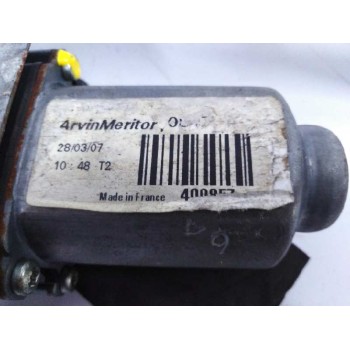 Recambio de elevalunas delantero derecho para renault clio iii 2.0 16v referencia OEM IAM FUNDA 400857 CARIBE FUNDA