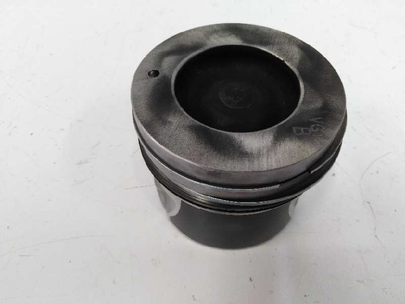Recambio de piston para hyundai tucson (jm) 2.0 crdi cat referencia OEM IAM   