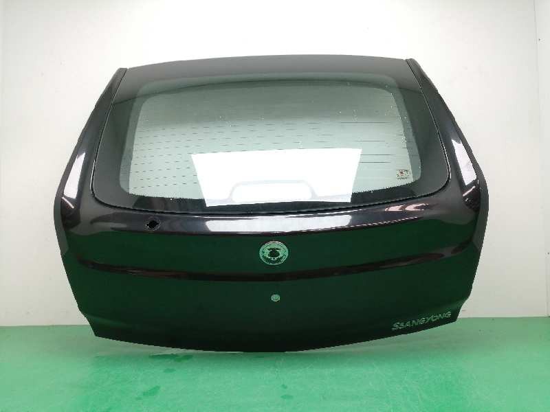 Recambio de porton trasero para ssangyong actyon 2.0 td cat referencia OEM IAM 6401131050  