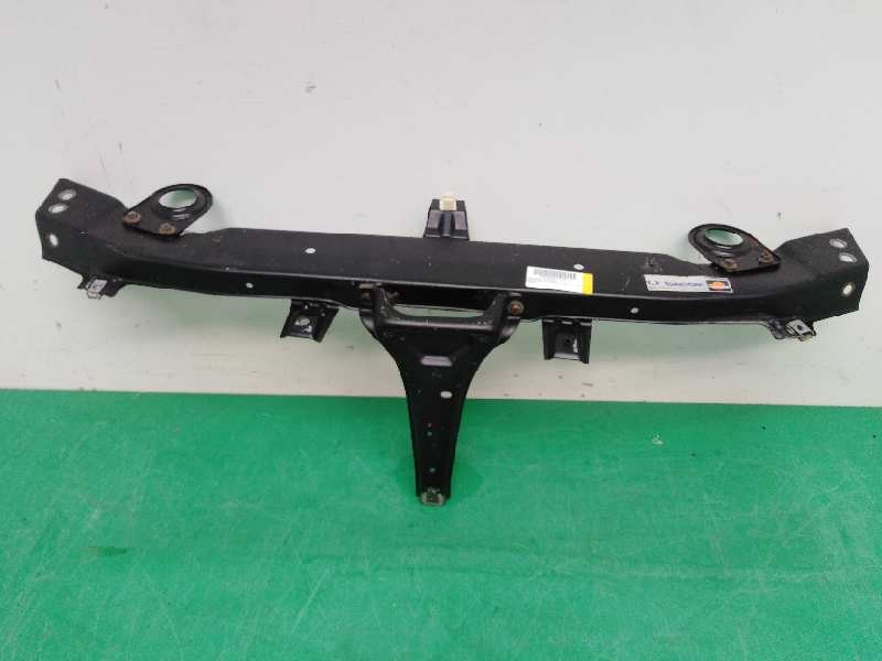 Recambio de travesaño superior para ssangyong actyon 2.0 td cat referencia OEM IAM Recambio de travesaño superior para ssangyong actyon 2.0 td cat referencia OEM IAM