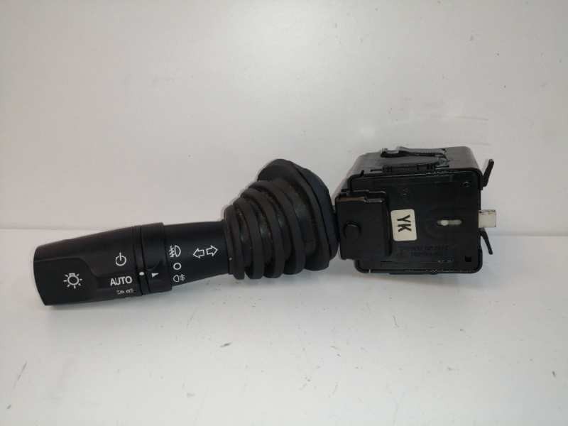 Recambio de mando luces para chevrolet captiva 2.0 diesel cat referencia OEM IAM 202005410 Recambio de mando luces para chevrolet captiva 2.0 diesel cat referencia OEM IAM 202005410