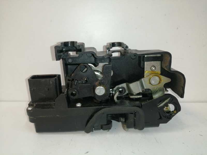 Recambio de cerradura puerta delantera izquierda para chevrolet captiva 2.0 diesel cat referencia OEM IAM A046818 Recambio de cerradura puerta delantera izquierda para chevrolet captiva 2.0 diesel cat referencia OEM IAM A046818