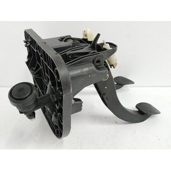 Recambio de pedalera completa para iveco daily iii furgoneta 35 s 13 v,35 c 13 v referencia OEM IAM 504068713 504068714 50406871