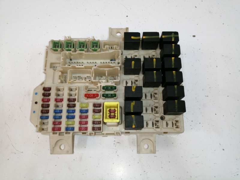 Recambio de caja reles / fusibles para mitsubishi colt berlina 3 (cz) 1.3 cat referencia OEM IAM MN108319  