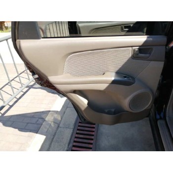 Recambio de guarnecido puerta trasera izquierda para kia sportage 2.0 cat referencia OEM IAM   