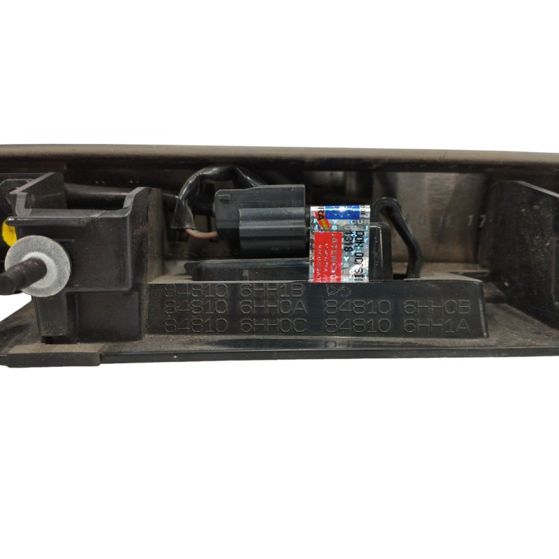 MOLDURAS TRASERAS INCLUYE MANETA PORTON PILOTOS DE MATRICULA