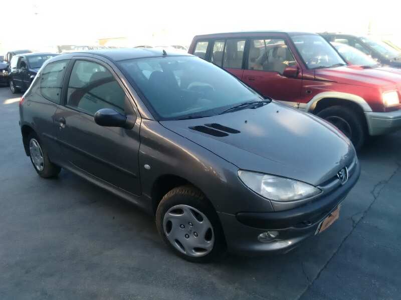 PEUGEOT 206 BERLINA