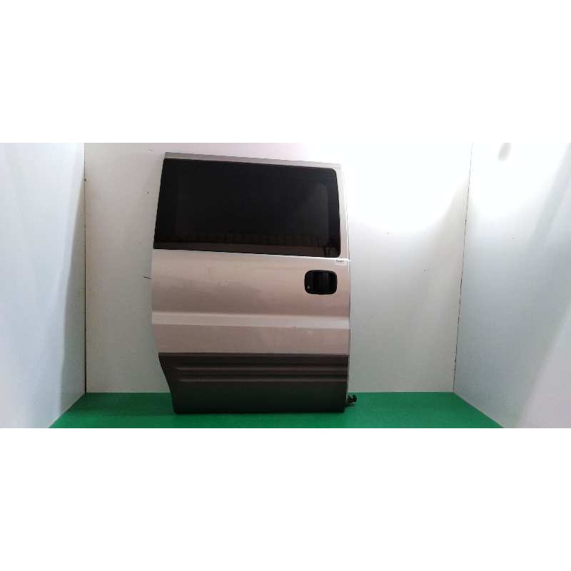Recambio de puerta lateral corredera derecha para hyundai h 1 2.5 crdi cat referencia OEM IAM 770024A730  