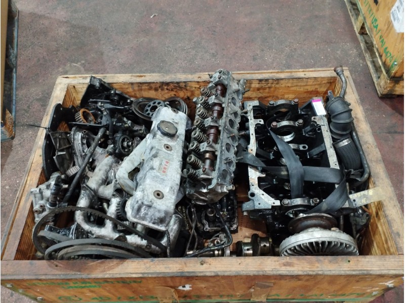 Recambio de despiece motor para mitsubishi montero (l040) 2500 td (4-ptas.) referencia OEM IAM 4D56T  