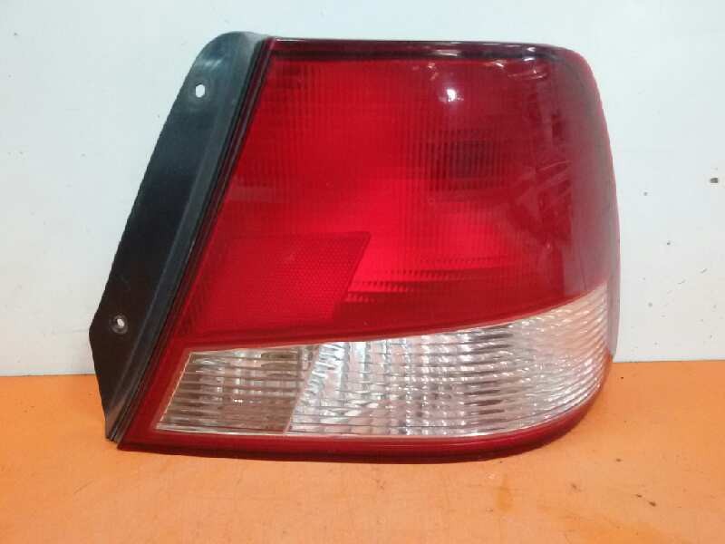 Recambio de piloto trasero derecho para hyundai accent (lc) 1.3 12v cat referencia OEM IAM   