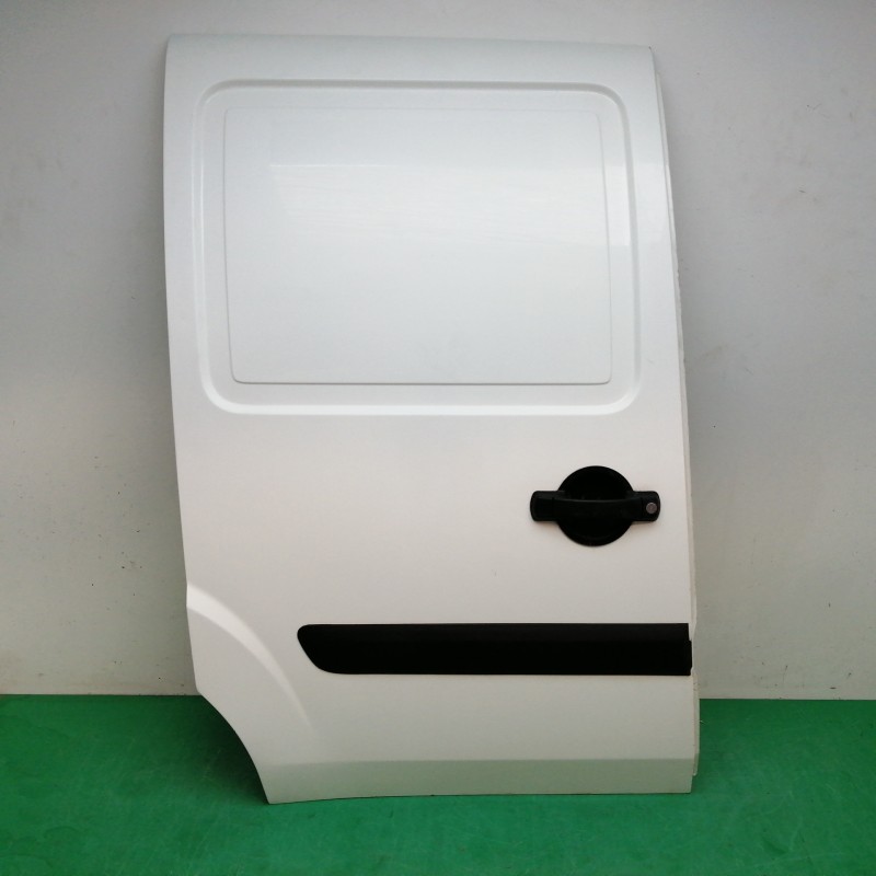 Recambio de puerta lateral corredera derecha para fiat doblo (119) 1.3 16v jtd cat referencia OEM IAM 51934377 OBSERVAR FOTOS 