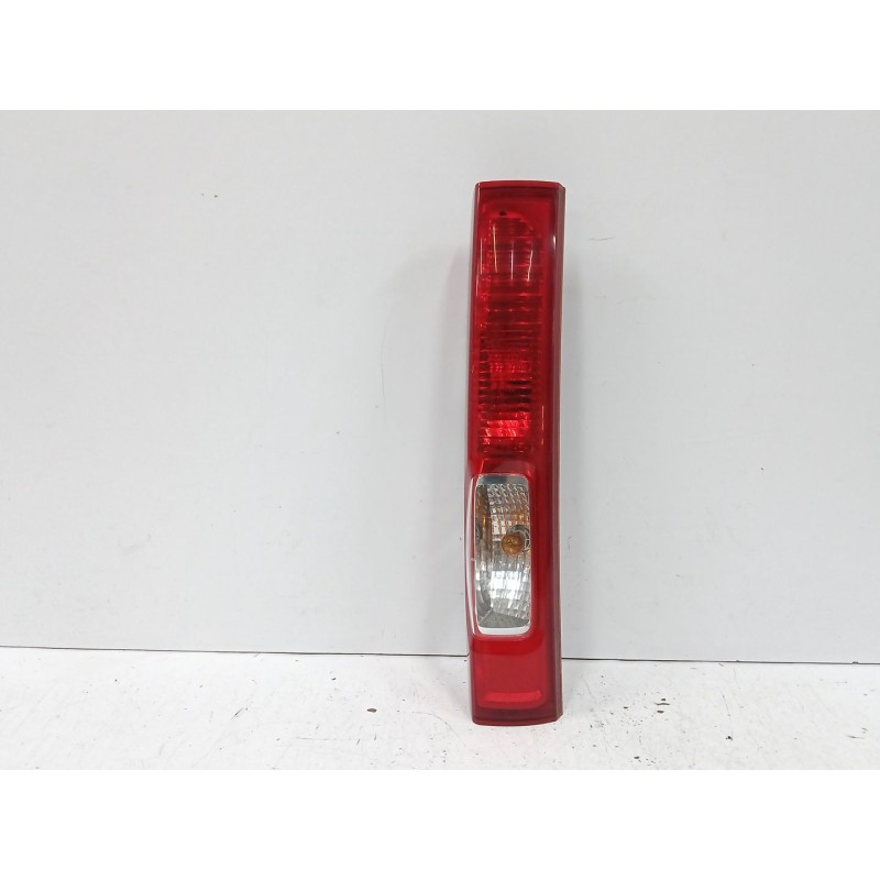 Recambio de piloto trasero izquierdo para renault trafic ii autobús (jl) 2.0 dci 115 referencia OEM IAM 8200415250 93854431 8200