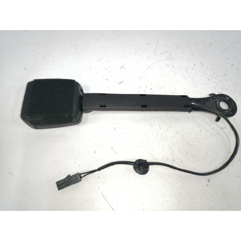 Recambio de enganche cinturon derecho para volkswagen polo 1.0 tsi referencia OEM IAM 6F0857755B DELANTERO 
